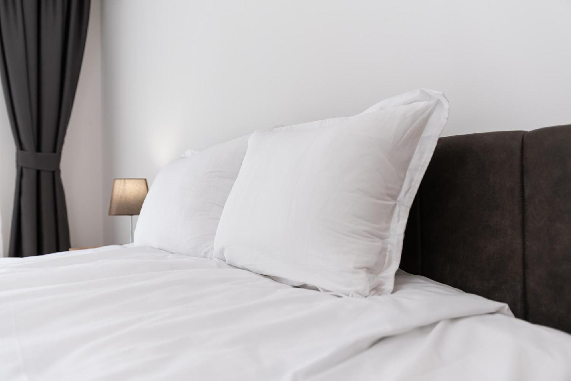 Modern 1-Bedroom Apartments พลอฟดิฟ ภายนอก รูปภาพ