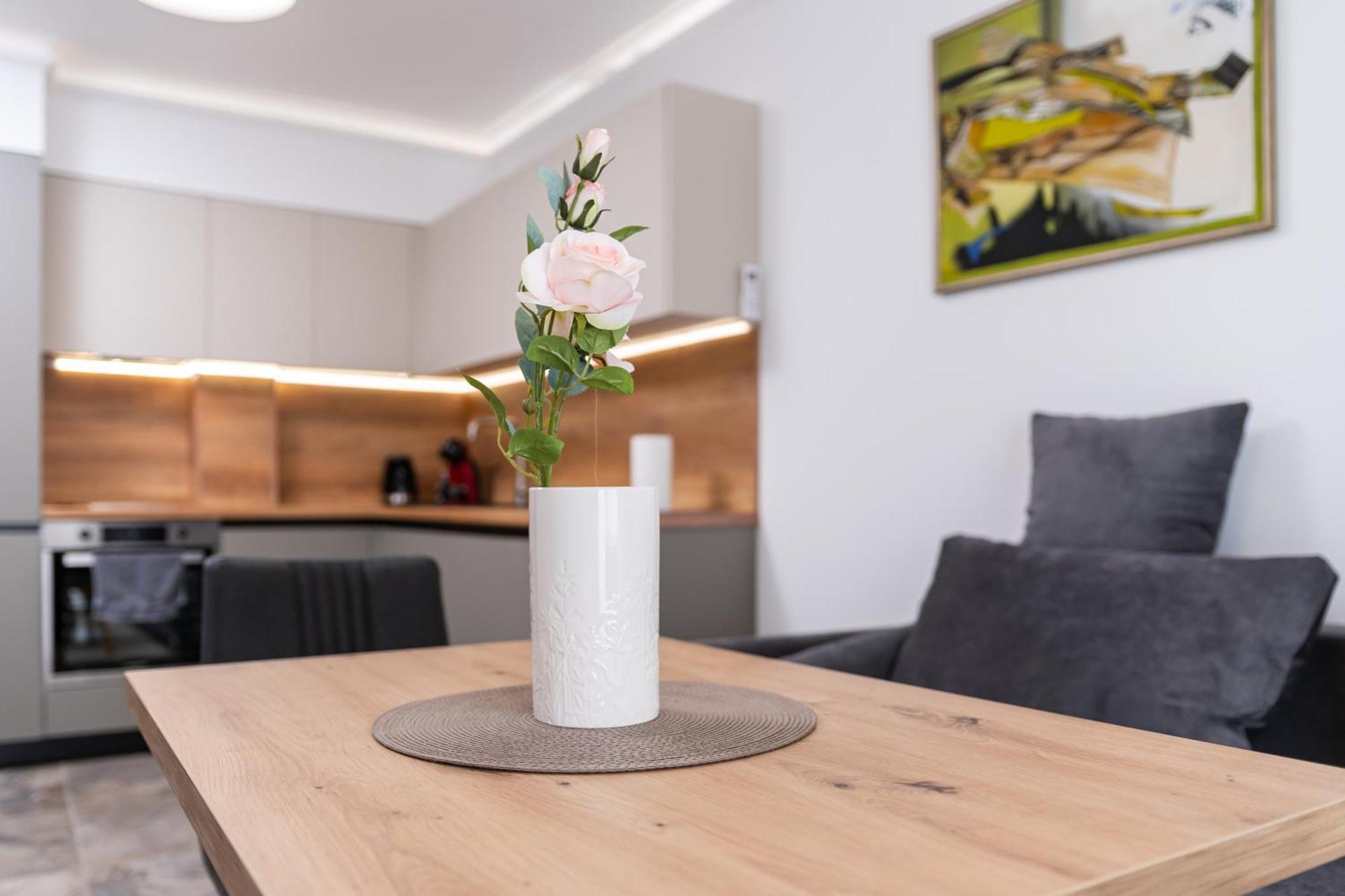 Modern 1-Bedroom Apartments พลอฟดิฟ ภายนอก รูปภาพ