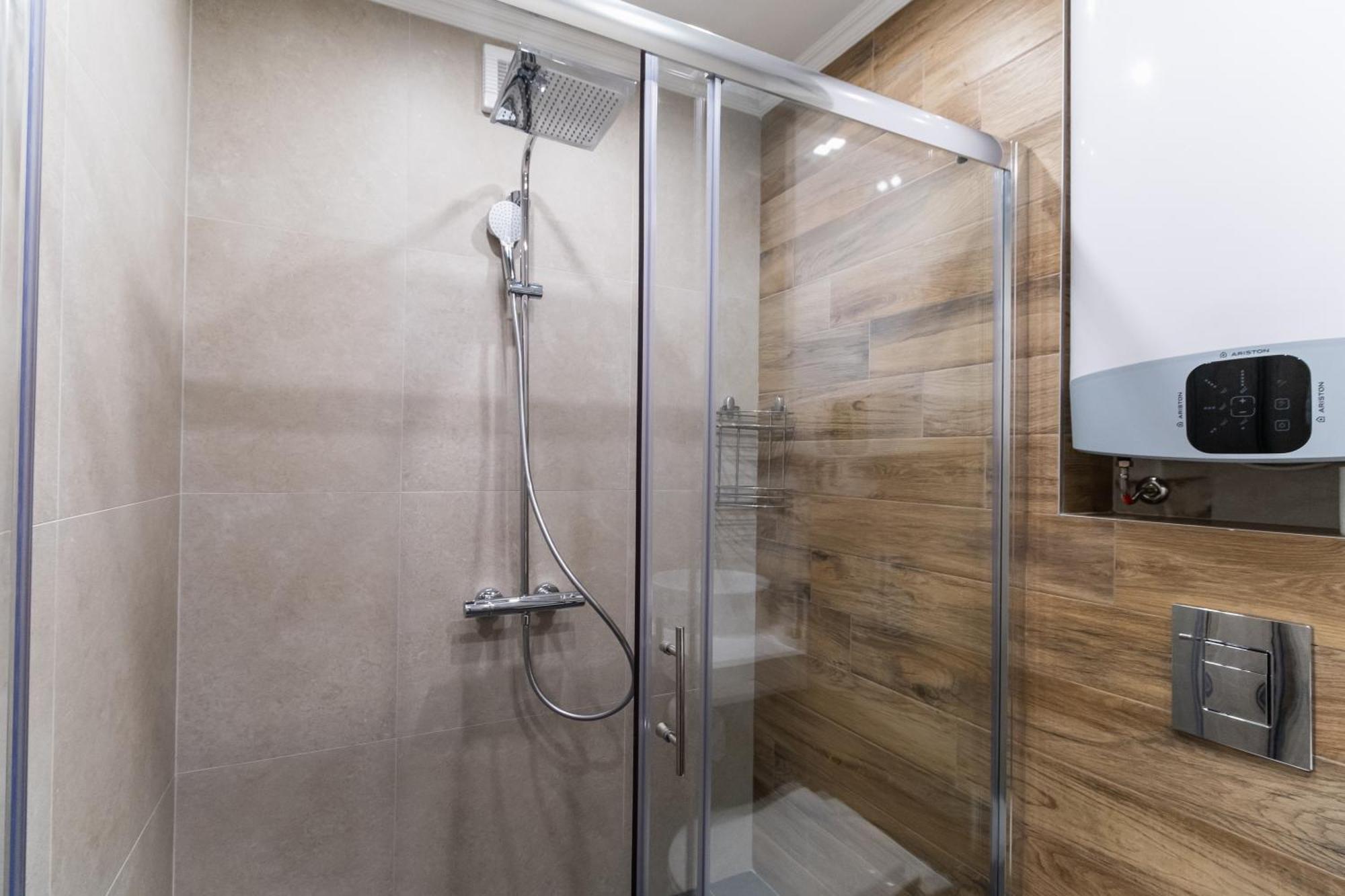Modern 1-Bedroom Apartments พลอฟดิฟ ภายนอก รูปภาพ
