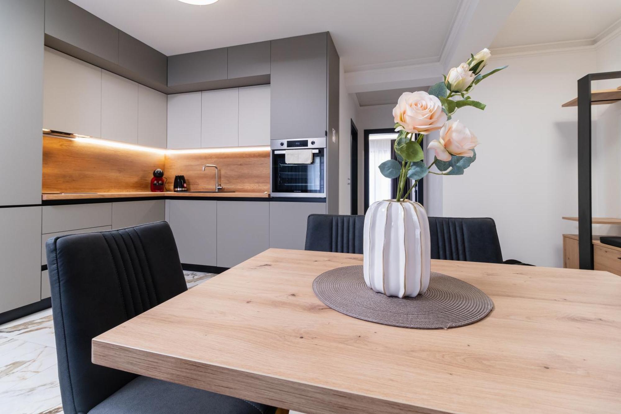 Modern 1-Bedroom Apartments พลอฟดิฟ ภายนอก รูปภาพ
