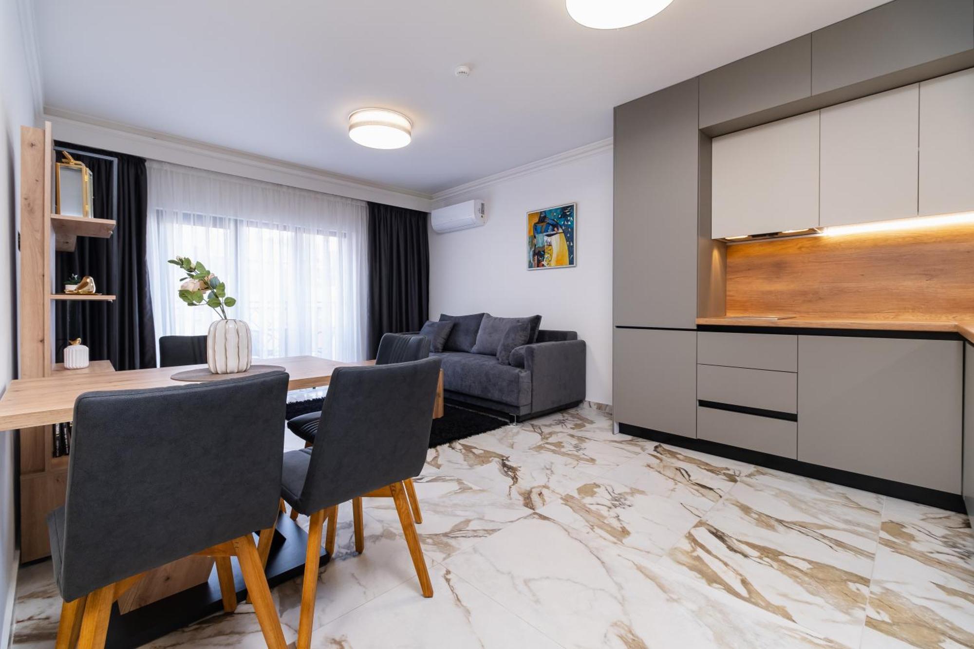 Modern 1-Bedroom Apartments พลอฟดิฟ ภายนอก รูปภาพ