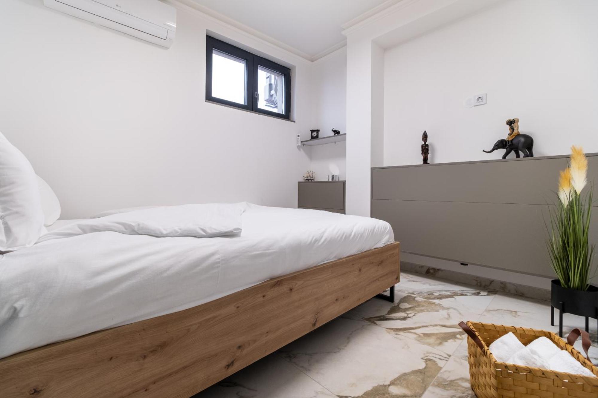 Modern 1-Bedroom Apartments พลอฟดิฟ ภายนอก รูปภาพ