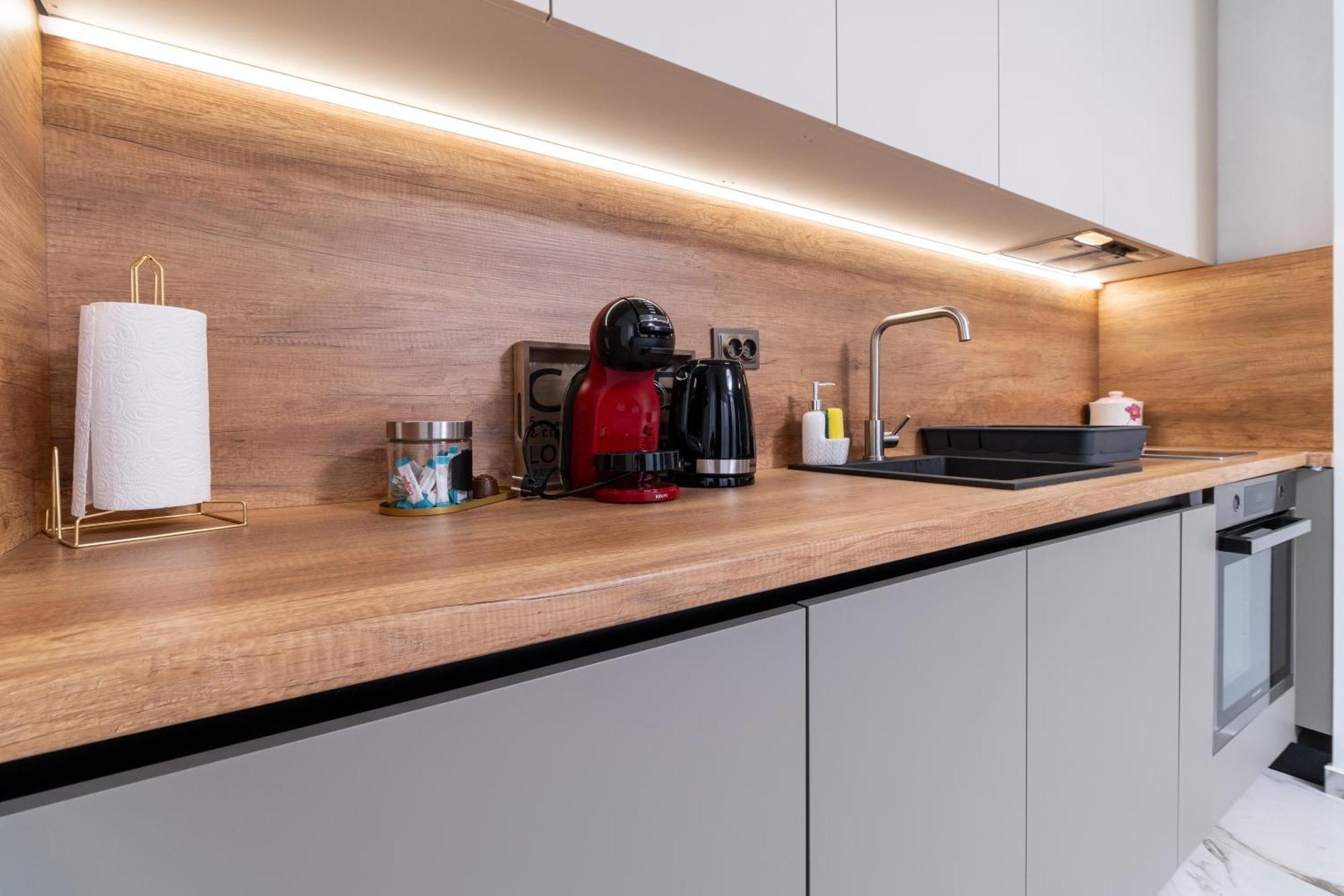 Modern 1-Bedroom Apartments พลอฟดิฟ ภายนอก รูปภาพ