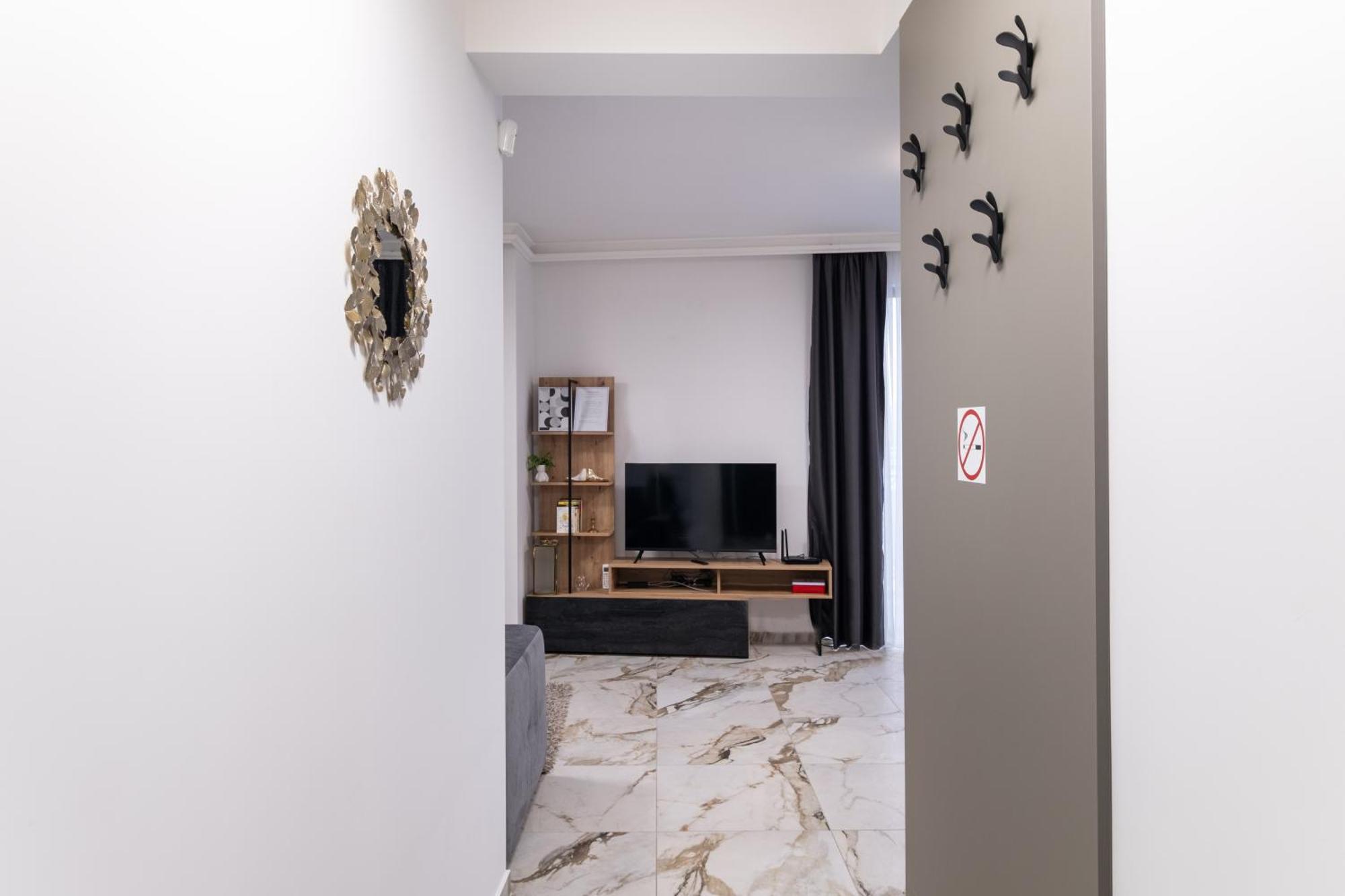 Modern 1-Bedroom Apartments พลอฟดิฟ ภายนอก รูปภาพ