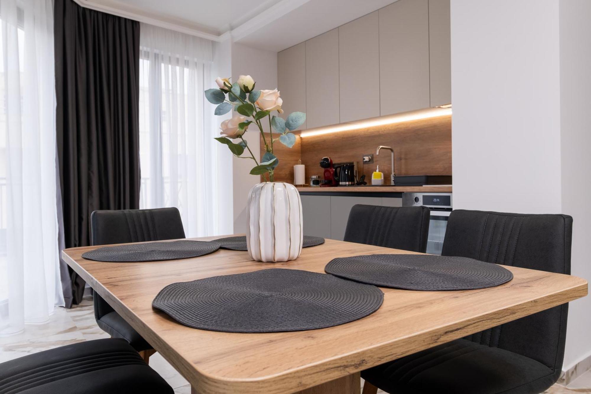 Modern 1-Bedroom Apartments พลอฟดิฟ ภายนอก รูปภาพ