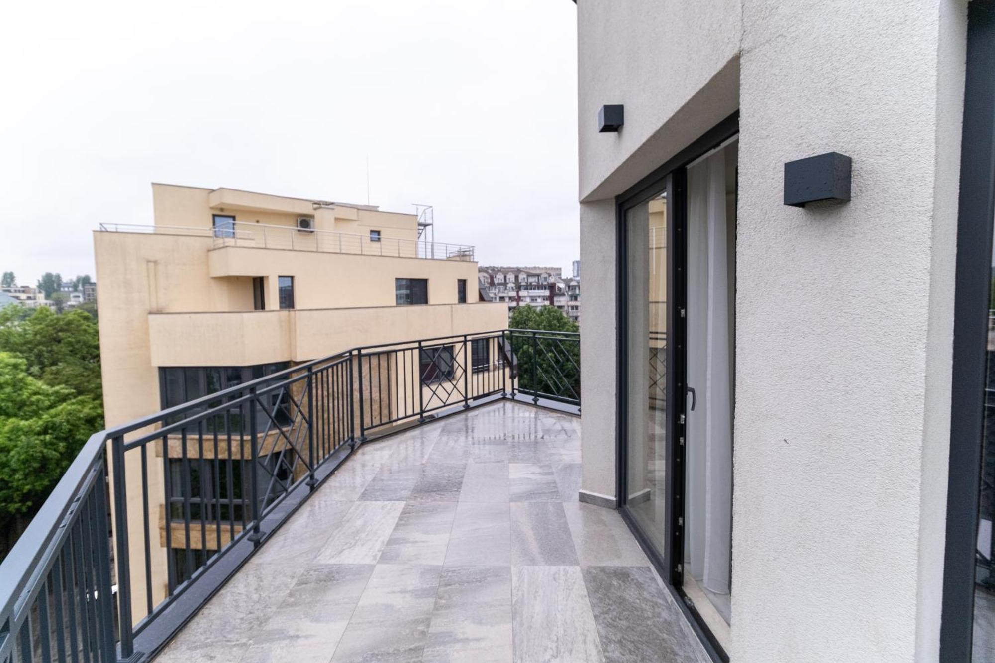 Modern 1-Bedroom Apartments พลอฟดิฟ ภายนอก รูปภาพ