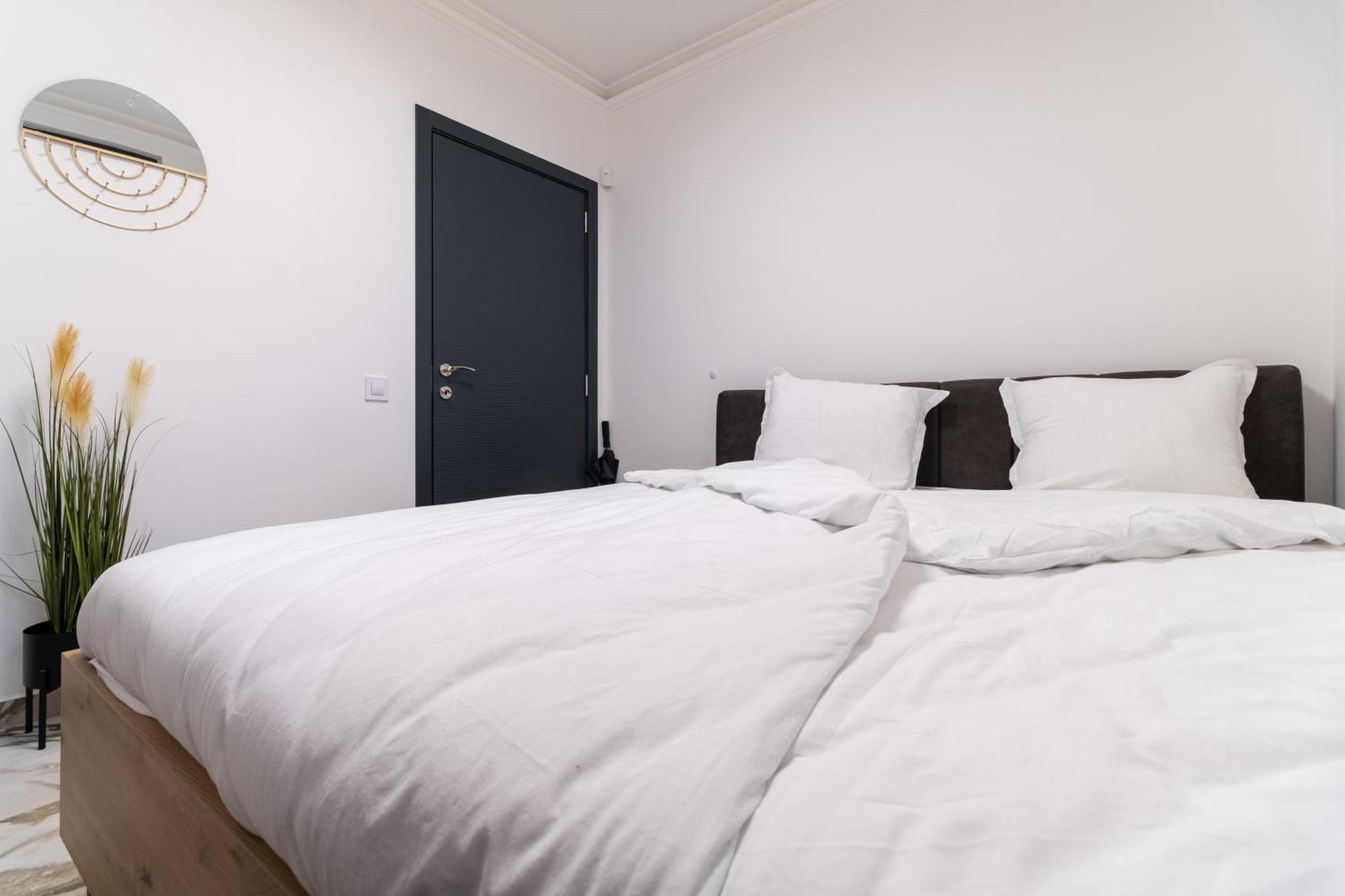 Modern 1-Bedroom Apartments พลอฟดิฟ ภายนอก รูปภาพ